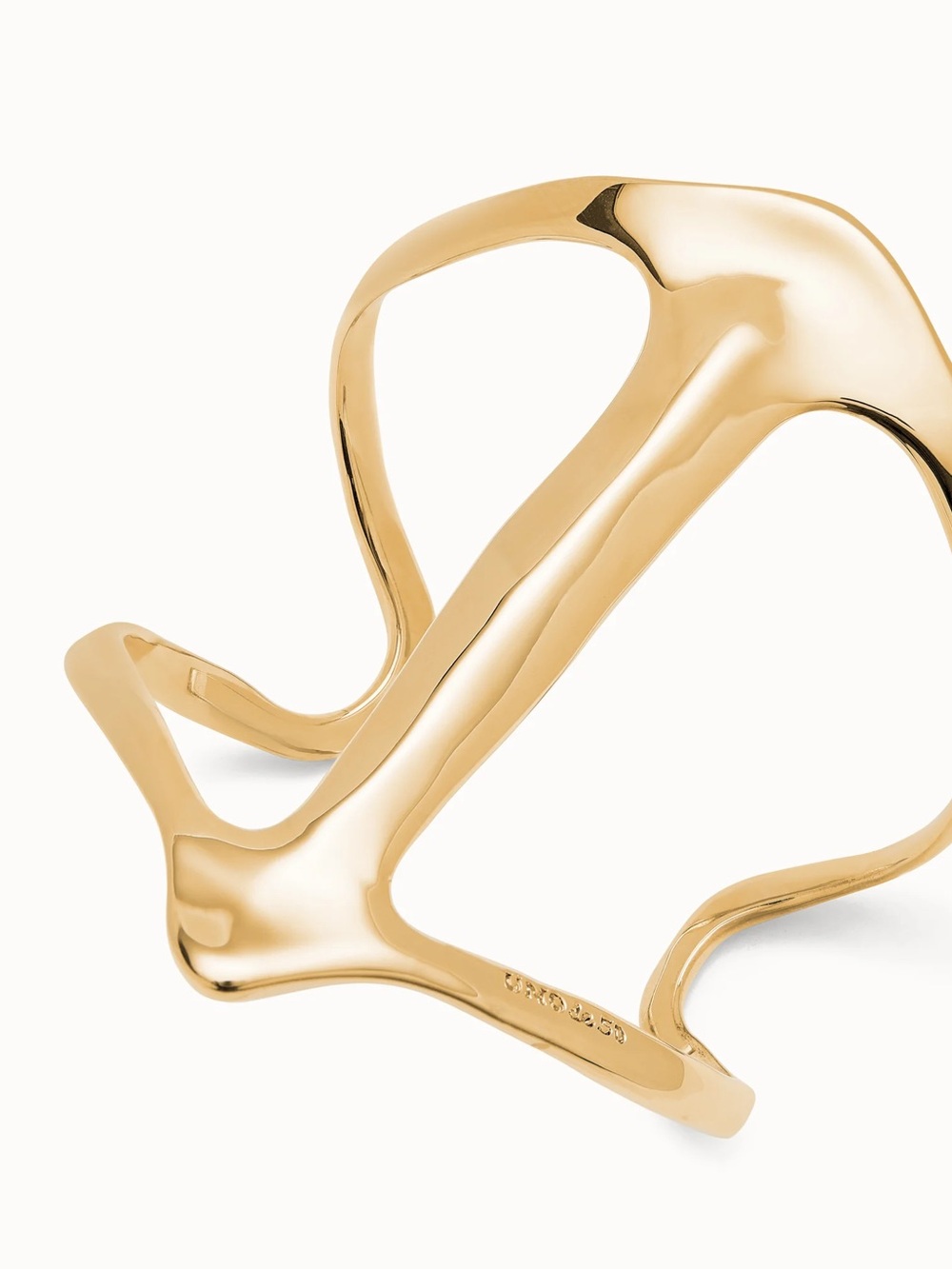UNO de 50 Gold Manta Ray Open Cuff